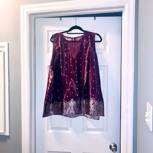 Maurices 2X NWT Plum Satin Feel Sleeveless Blouse Geometric